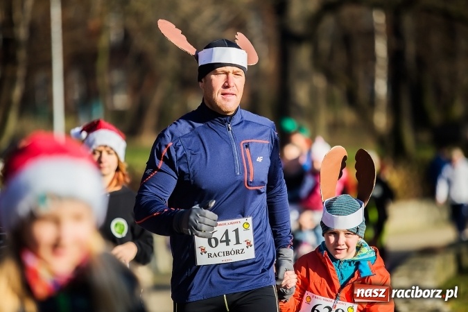 Zdjęcie w galerii na portalu naszraciborz.pl: Bieg Mikołajkowy i Nordic Walking w Parku Roth wiadomości z regionu