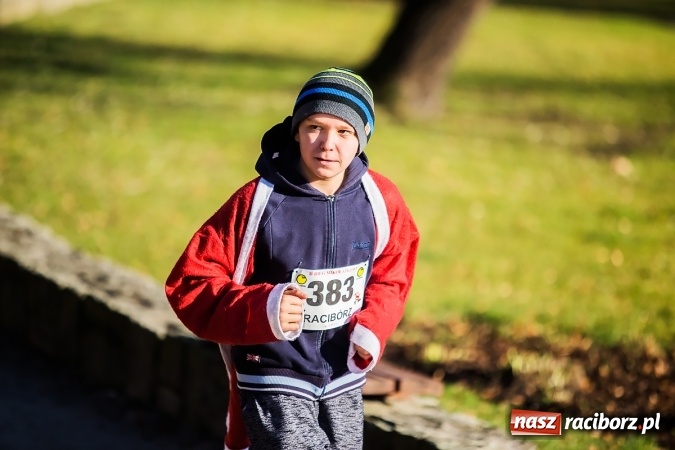 Zdjęcie w galerii na portalu naszraciborz.pl: Bieg Mikołajkowy i Nordic Walking w Parku Roth wiadomości z regionu