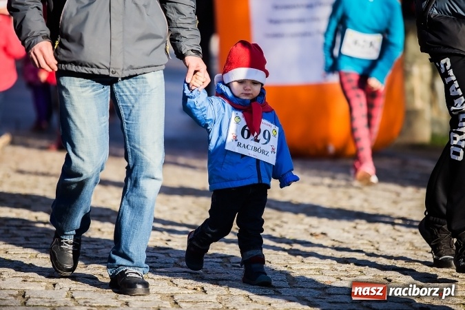 Zdjęcie w galerii na portalu naszraciborz.pl: Bieg Mikołajkowy i Nordic Walking w Parku Roth wiadomości z regionu