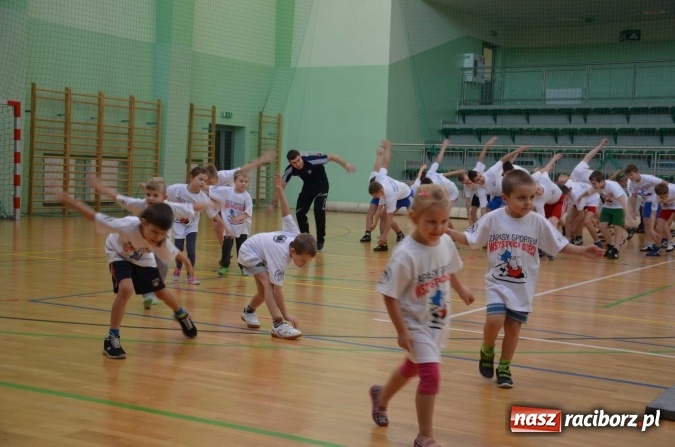 Zdjęcie w galerii na portalu naszraciborz.pl: Święty Mikołaj odwiedził dziś unitów  wiadomości z regionu