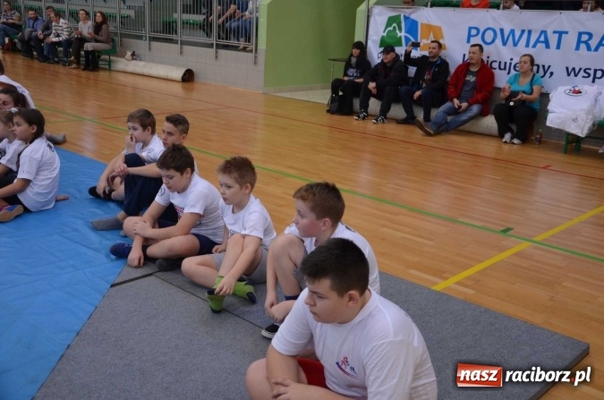 Zdjęcie w galerii na portalu naszraciborz.pl: Święty Mikołaj odwiedził dziś unitów  wiadomości z regionu