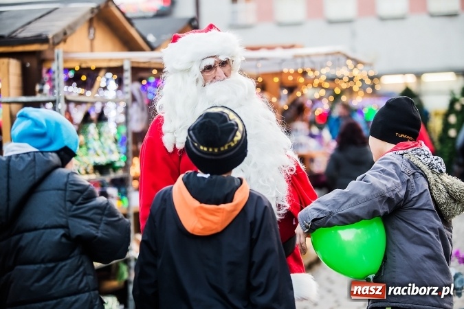 Zdjęcie w galerii na portalu naszraciborz.pl: Moc atrakcji na raciborskim Rynku wiadomości z regionu