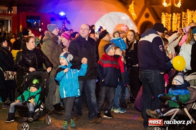 Zdjęcie w galerii na portalu naszraciborz.pl: Moc atrakcji na raciborskim Rynku wiadomości z regionu