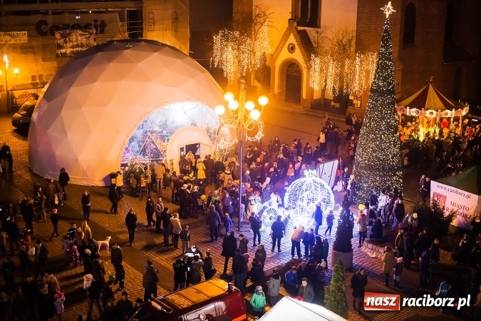 Zdjęcie w galerii na portalu naszraciborz.pl: Moc atrakcji na raciborskim Rynku wiadomości z regionu