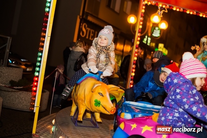 Zdjęcie w galerii na portalu naszraciborz.pl: Moc atrakcji na raciborskim Rynku wiadomości z regionu
