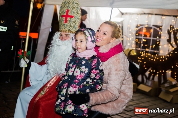 Zdjęcie w galerii na portalu naszraciborz.pl: Moc atrakcji na raciborskim Rynku wiadomości z regionu