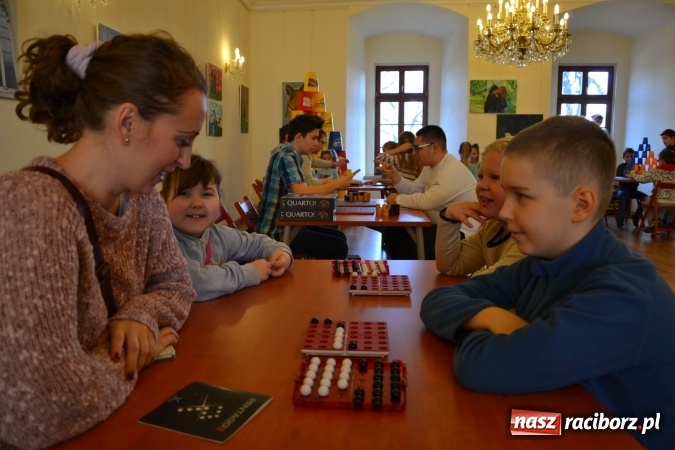 Zdjęcie w galerii na portalu naszraciborz.pl: Mikołajkowy Turniej Gier Planszowych na zamku za nami wiadomości z regionu
