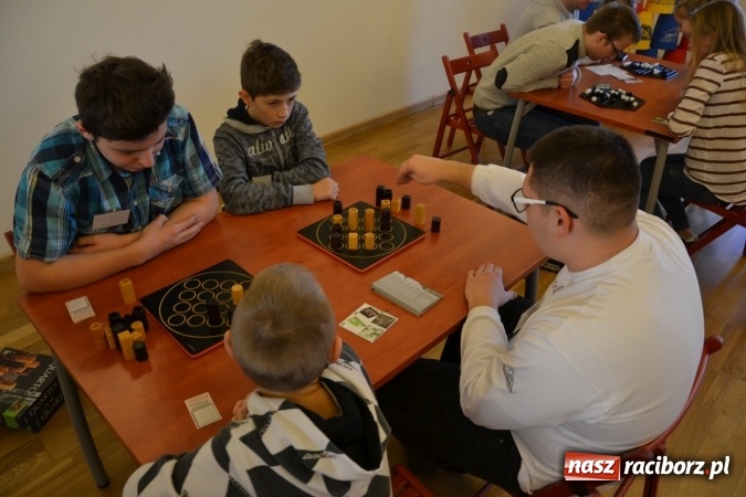 Zdjęcie w galerii na portalu naszraciborz.pl: Mikołajkowy Turniej Gier Planszowych na zamku za nami wiadomości z regionu