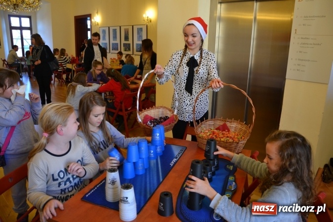 Zdjęcie w galerii na portalu naszraciborz.pl: Mikołajkowy Turniej Gier Planszowych na zamku za nami wiadomości z regionu