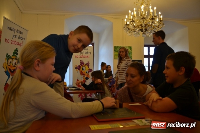 Zdjęcie w galerii na portalu naszraciborz.pl: Mikołajkowy Turniej Gier Planszowych na zamku za nami wiadomości z regionu