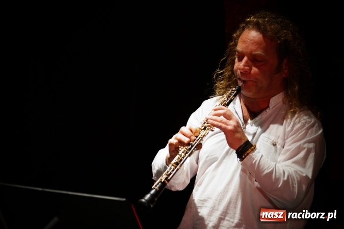 Zdjęcie w galerii na portalu naszraciborz.pl: W rytmach tanga na deskach Raciborskiego Centrum Kultury  wiadomości z regionu