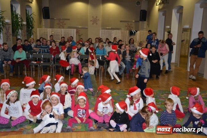 Zdjęcie w galerii na portalu naszraciborz.pl: Mikołajkowy Kopciuszek po śląsku w Tworkowie wiadomości z regionu