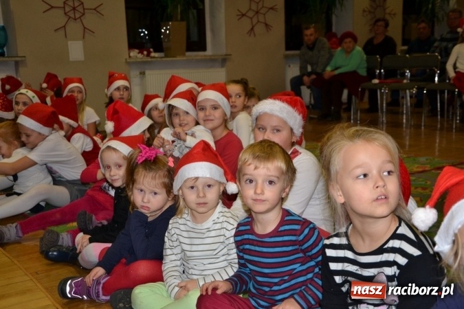 Zdjęcie w galerii na portalu naszraciborz.pl: Mikołajkowy Kopciuszek po śląsku w Tworkowie wiadomości z regionu