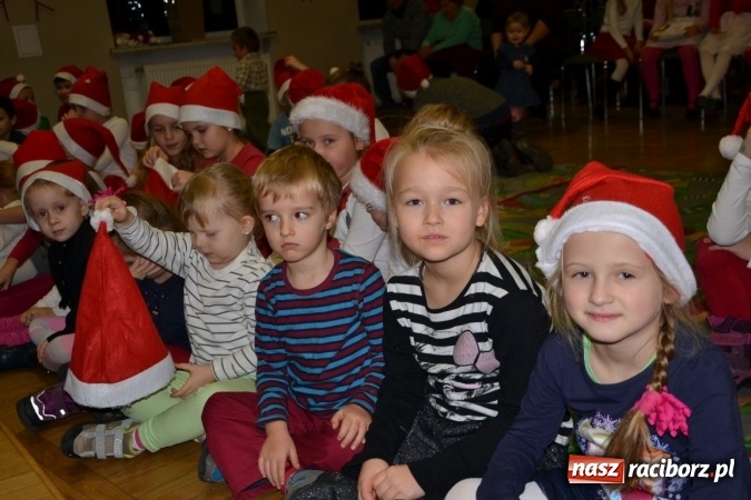 Zdjęcie w galerii na portalu naszraciborz.pl: Mikołajkowy Kopciuszek po śląsku w Tworkowie wiadomości z regionu