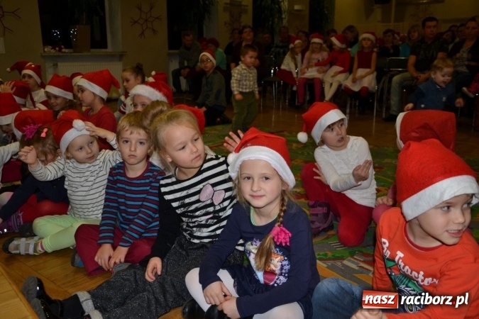 Zdjęcie w galerii na portalu naszraciborz.pl: Mikołajkowy Kopciuszek po śląsku w Tworkowie wiadomości z regionu