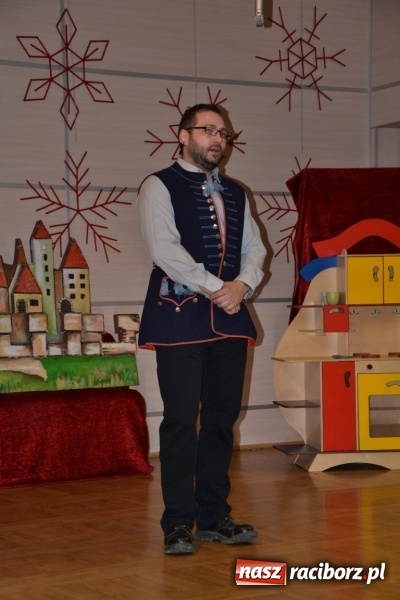 Zdjęcie w galerii na portalu naszraciborz.pl: Mikołajkowy Kopciuszek po śląsku w Tworkowie wiadomości z regionu