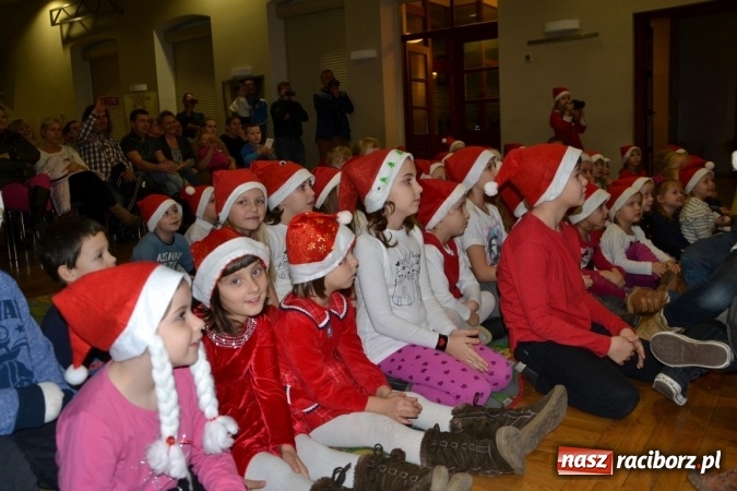Zdjęcie w galerii na portalu naszraciborz.pl: Mikołajkowy Kopciuszek po śląsku w Tworkowie wiadomości z regionu