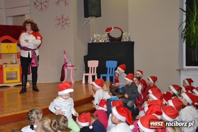 Zdjęcie w galerii na portalu naszraciborz.pl: Mikołajkowy Kopciuszek po śląsku w Tworkowie wiadomości z regionu