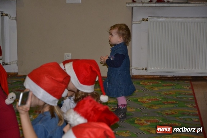 Zdjęcie w galerii na portalu naszraciborz.pl: Mikołajkowy Kopciuszek po śląsku w Tworkowie wiadomości z regionu