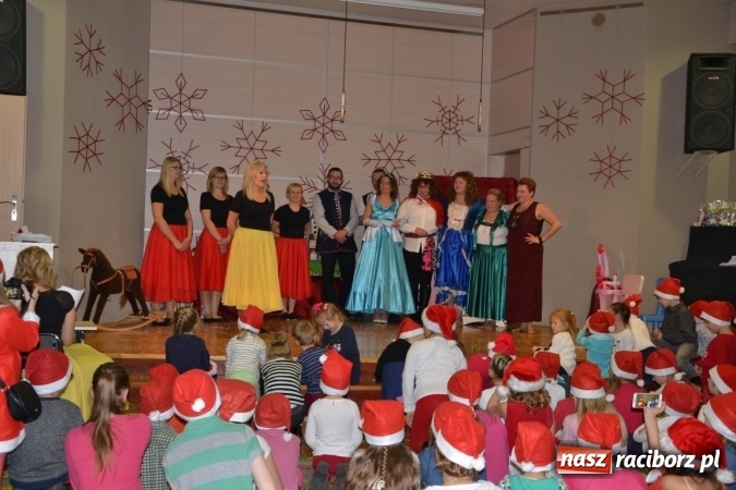 Zdjęcie w galerii na portalu naszraciborz.pl: Mikołajkowy Kopciuszek po śląsku w Tworkowie wiadomości z regionu