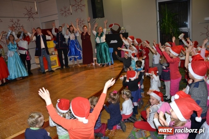 Zdjęcie w galerii na portalu naszraciborz.pl: Mikołajkowy Kopciuszek po śląsku w Tworkowie wiadomości z regionu