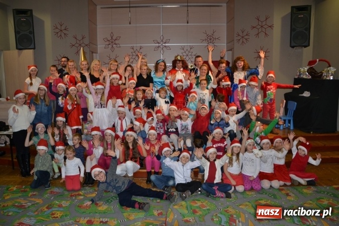 Zdjęcie w galerii na portalu naszraciborz.pl: Mikołajkowy Kopciuszek po śląsku w Tworkowie wiadomości z regionu