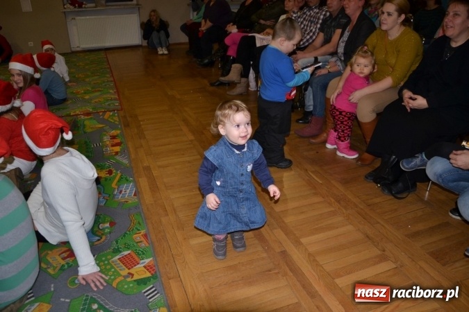 Zdjęcie w galerii na portalu naszraciborz.pl: Mikołajkowy Kopciuszek po śląsku w Tworkowie wiadomości z regionu