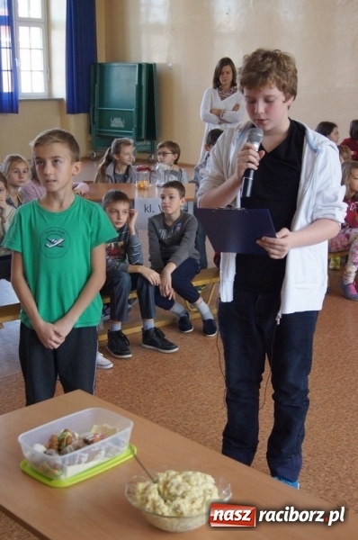 Zdjęcie w galerii na portalu naszraciborz.pl: SP 4: O językach od kuchni wiadomości z regionu