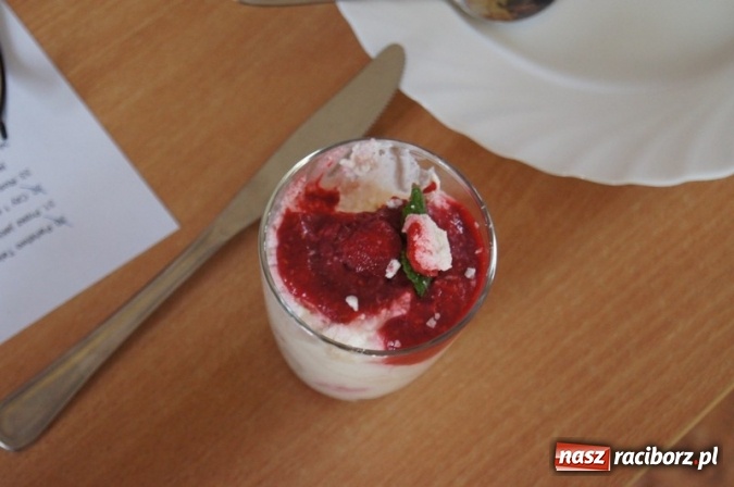 Zdjęcie w galerii na portalu naszraciborz.pl: SP 4: O językach od kuchni wiadomości z regionu