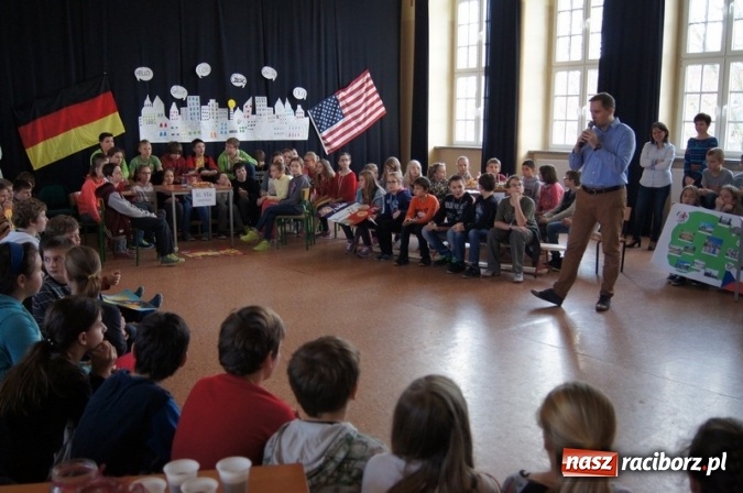 Zdjęcie w galerii na portalu naszraciborz.pl: SP 4: O językach od kuchni wiadomości z regionu