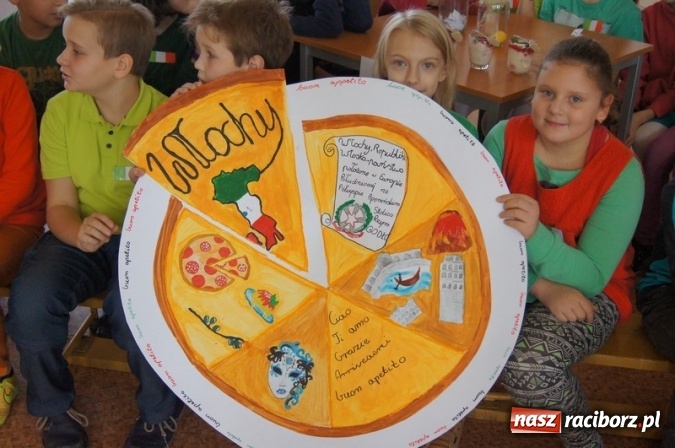 Zdjęcie w galerii na portalu naszraciborz.pl: SP 4: O językach od kuchni wiadomości z regionu