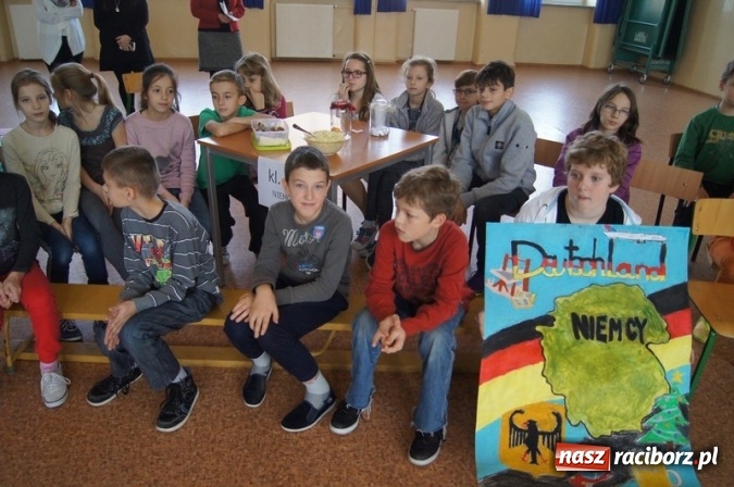 Zdjęcie w galerii na portalu naszraciborz.pl: SP 4: O językach od kuchni wiadomości z regionu