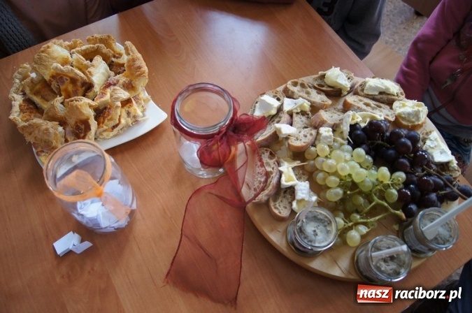 Zdjęcie w galerii na portalu naszraciborz.pl: SP 4: O językach od kuchni wiadomości z regionu