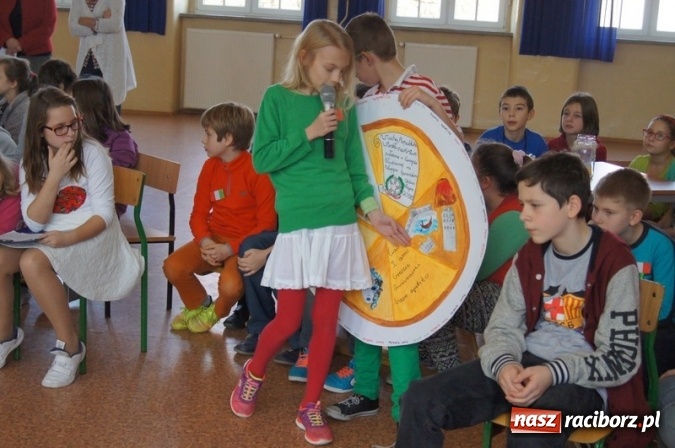 Zdjęcie w galerii na portalu naszraciborz.pl: SP 4: O językach od kuchni wiadomości z regionu