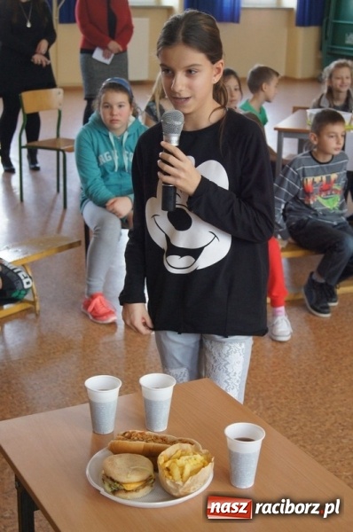 Zdjęcie w galerii na portalu naszraciborz.pl: SP 4: O językach od kuchni wiadomości z regionu