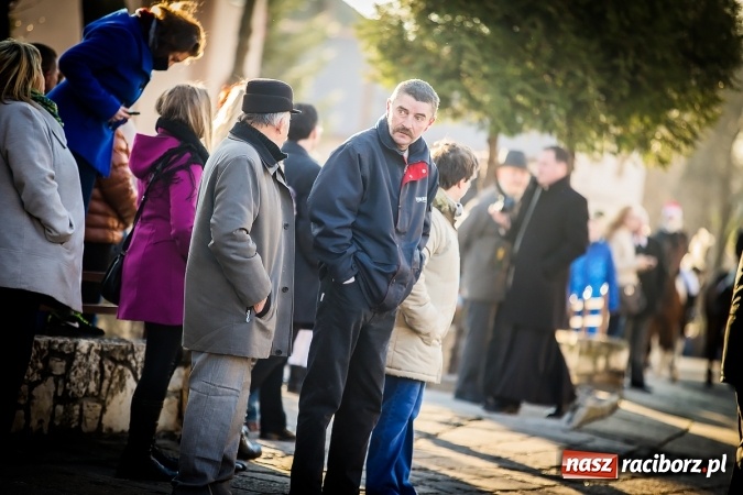 Zdjęcie w galerii na portalu naszraciborz.pl: Procesja konna ku czci św. Mikołaja w Krzanowicach wiadomości z regionu