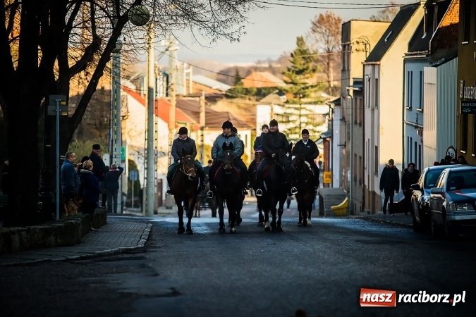 Zdjęcie w galerii na portalu naszraciborz.pl: Procesja konna ku czci św. Mikołaja w Krzanowicach wiadomości z regionu