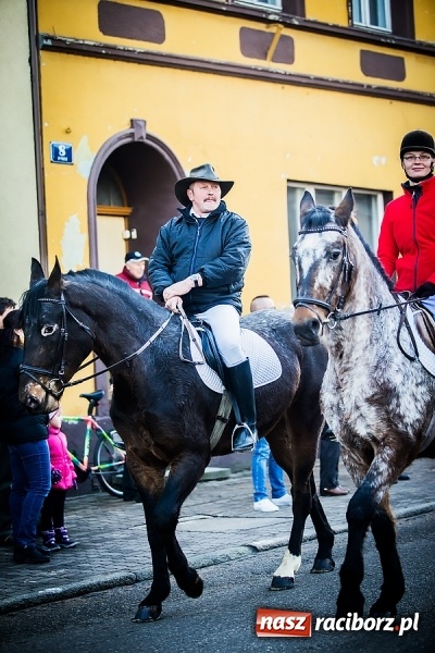 Zdjęcie w galerii na portalu naszraciborz.pl: Procesja konna ku czci św. Mikołaja w Krzanowicach wiadomości z regionu
