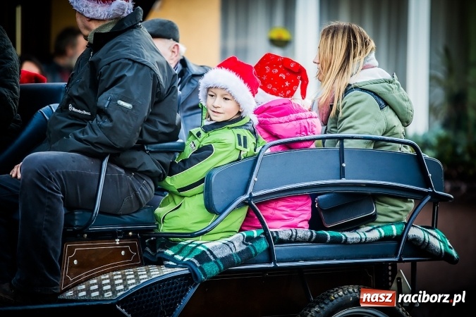 Zdjęcie w galerii na portalu naszraciborz.pl: Procesja konna ku czci św. Mikołaja w Krzanowicach wiadomości z regionu
