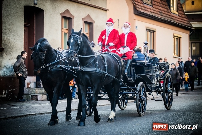 Zdjęcie w galerii na portalu naszraciborz.pl: Procesja konna ku czci św. Mikołaja w Krzanowicach wiadomości z regionu