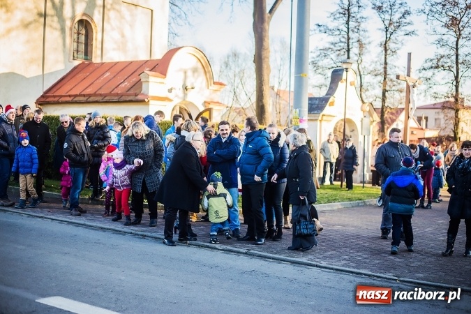 Zdjęcie w galerii na portalu naszraciborz.pl: Procesja konna ku czci św. Mikołaja w Krzanowicach wiadomości z regionu
