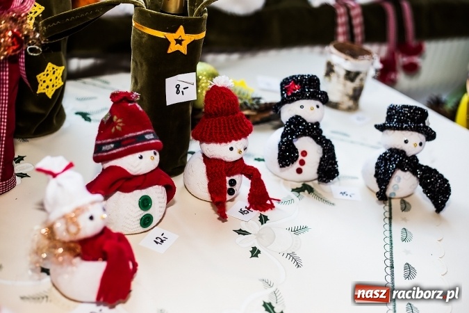 Zdjęcie w galerii na portalu naszraciborz.pl: Kiermasz Świąteczny w Krzanowicach wiadomości z regionu