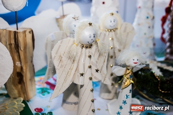 Zdjęcie w galerii na portalu naszraciborz.pl: Kiermasz Świąteczny w Krzanowicach wiadomości z regionu