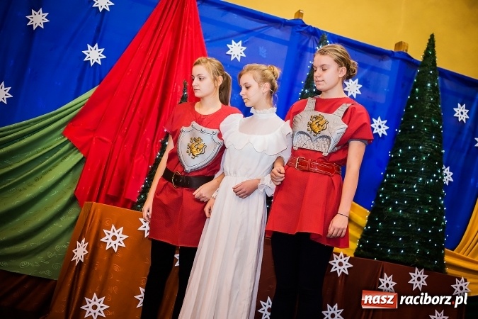 Zdjęcie w galerii na portalu naszraciborz.pl: Kiermasz Świąteczny w Krzanowicach wiadomości z regionu