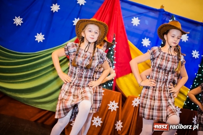 Zdjęcie w galerii na portalu naszraciborz.pl: Kiermasz Świąteczny w Krzanowicach wiadomości z regionu