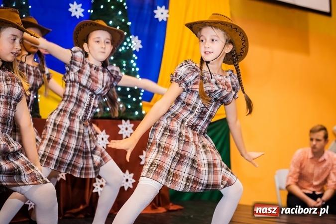Zdjęcie w galerii na portalu naszraciborz.pl: Kiermasz Świąteczny w Krzanowicach wiadomości z regionu