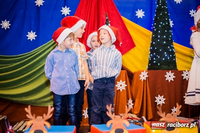 Zdjęcie w galerii na portalu naszraciborz.pl: Kiermasz Świąteczny w Krzanowicach wiadomości z regionu