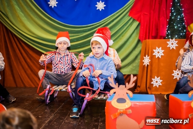 Zdjęcie w galerii na portalu naszraciborz.pl: Kiermasz Świąteczny w Krzanowicach wiadomości z regionu