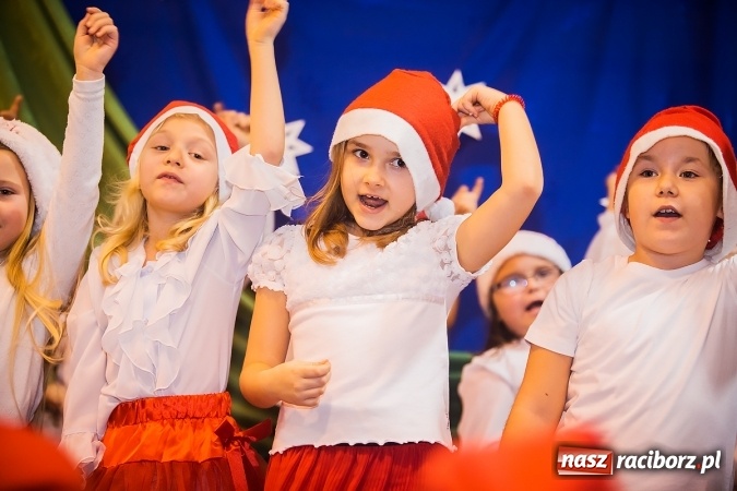 Zdjęcie w galerii na portalu naszraciborz.pl: Kiermasz Świąteczny w Krzanowicach wiadomości z regionu