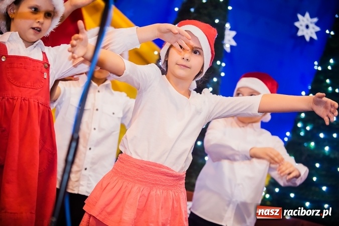 Zdjęcie w galerii na portalu naszraciborz.pl: Kiermasz Świąteczny w Krzanowicach wiadomości z regionu